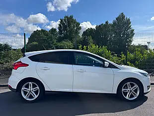 Used 2017 Ford Focus Titanium White - Interior and Exterior details 2