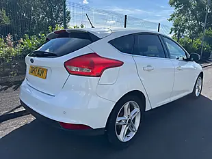 Used 2017 Ford Focus Titanium White - Interior and Exterior details 3