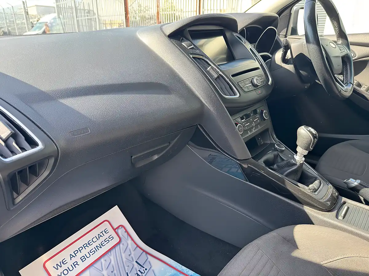 Used 2017 Ford Focus Titanium White - Interior and Exterior details 4