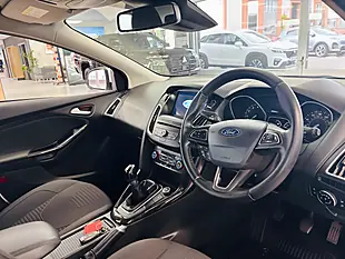 Used 2017 Ford Focus Titanium White - Interior and Exterior details 15