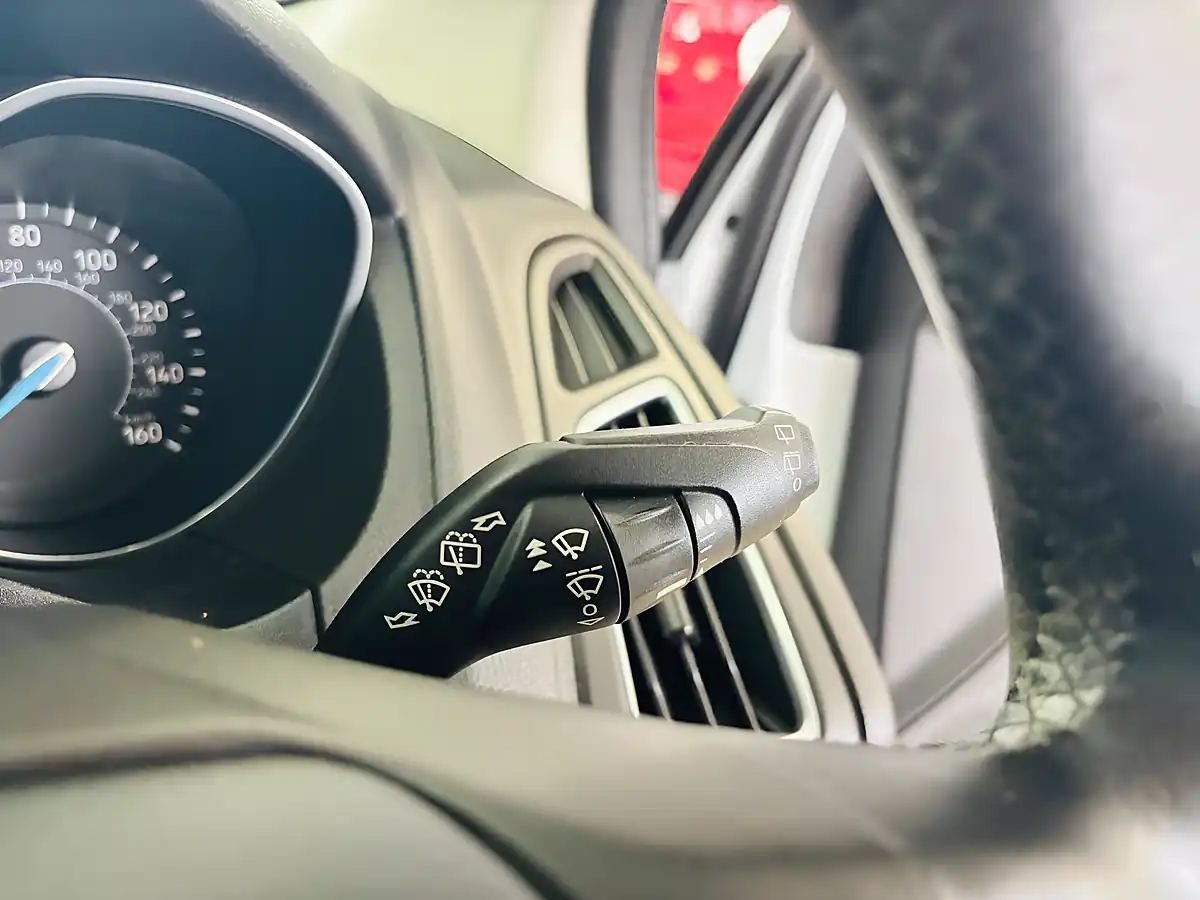 Used 2017 Ford Focus Titanium White - Interior and Exterior details 18