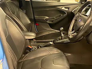 Used 2017 Ford Focus Titanium X Blue - Interior and Exterior details 12