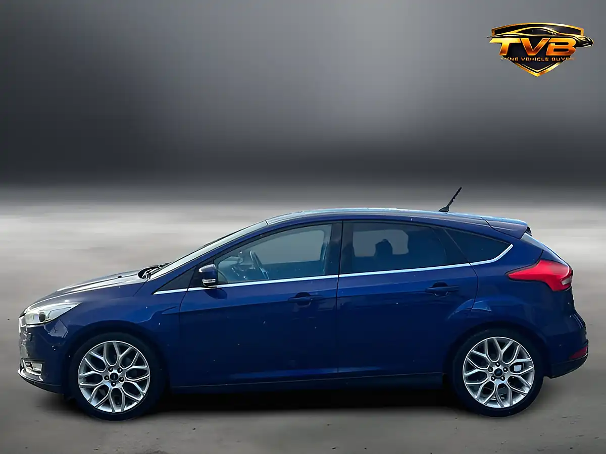 Used 2017 Ford Focus Titanium X Blue - Interior and Exterior details 6