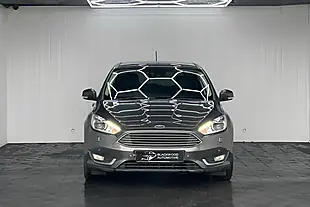 Used 2017 Ford Focus Titanium X Grey - Interior and Exterior details 4