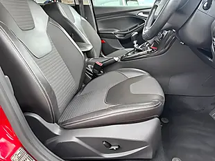 Used 2017 Ford Focus Titanium X Red - Interior and Exterior details 15