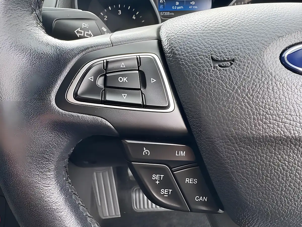 Used 2017 Ford Focus Titanium X Red - Interior and Exterior details 17