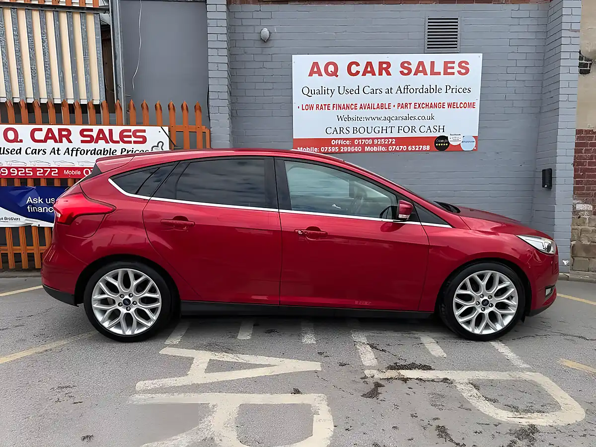 Used 2017 Ford Focus Titanium X Red - Interior and Exterior details 8