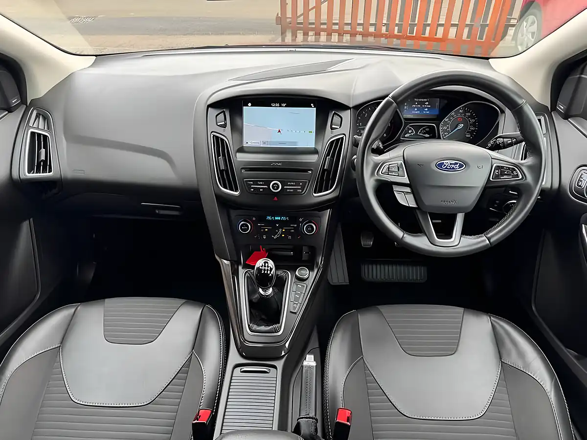 Used 2017 Ford Focus Titanium X Red - Interior and Exterior details 9