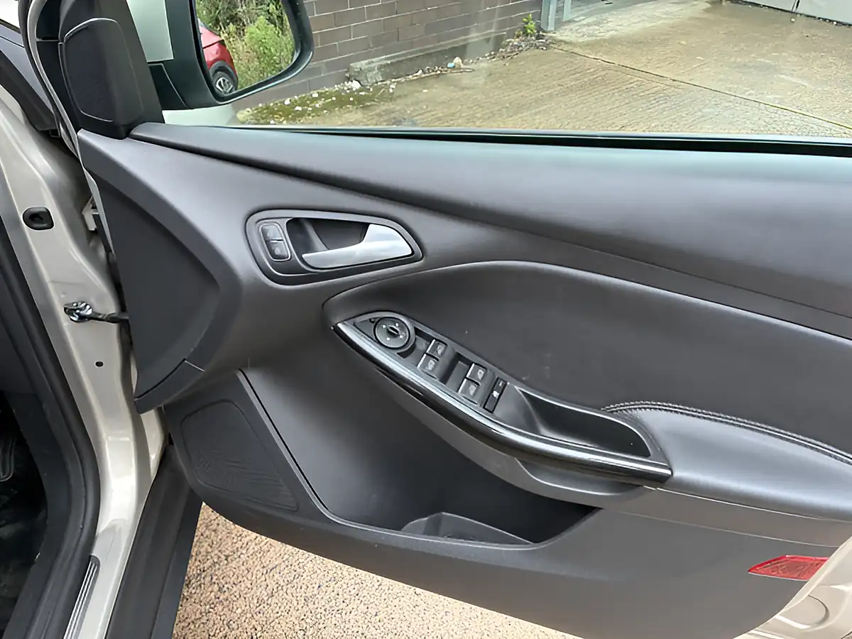 Used 2017 Ford Focus Titanium X Silver - Interior and Exterior details 14