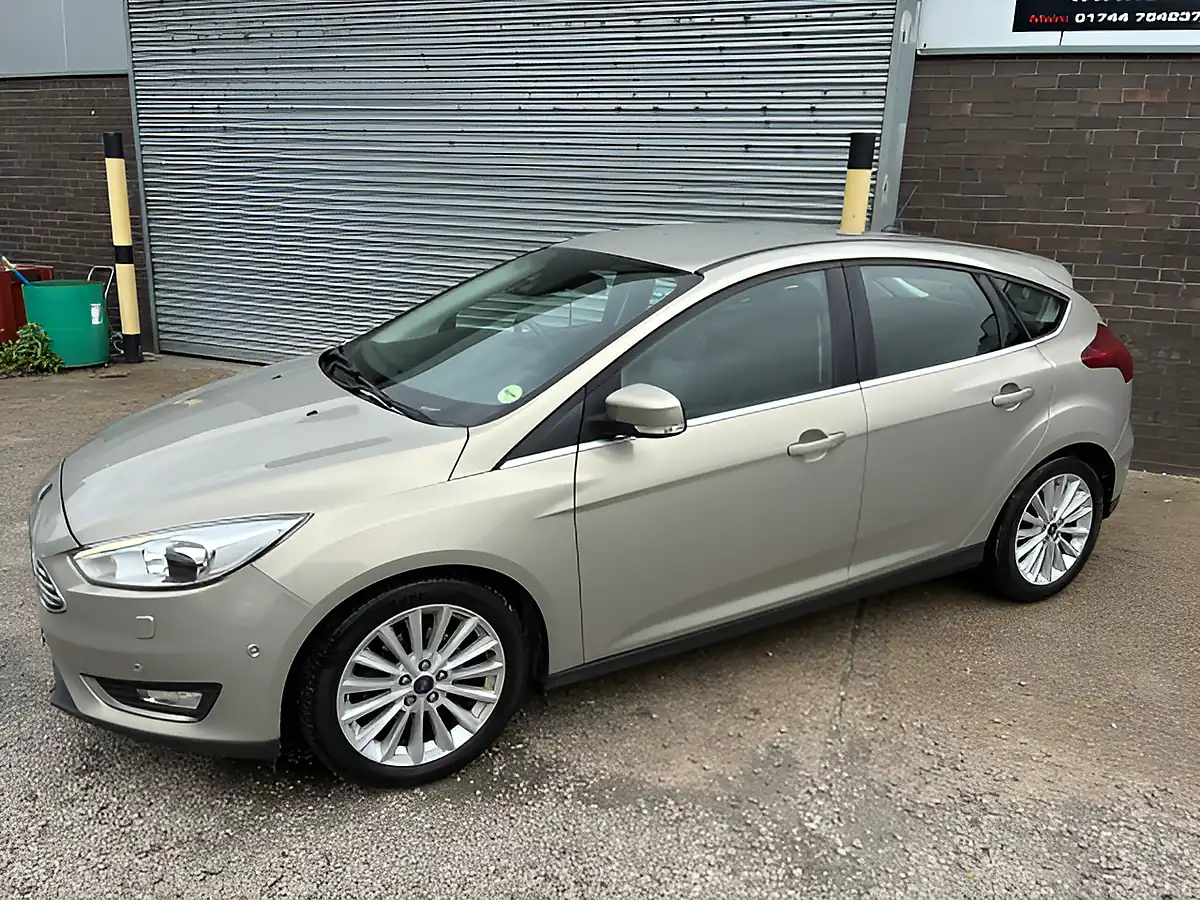 Used 2017 Ford Focus Titanium X Silver - Interior and Exterior details 6
