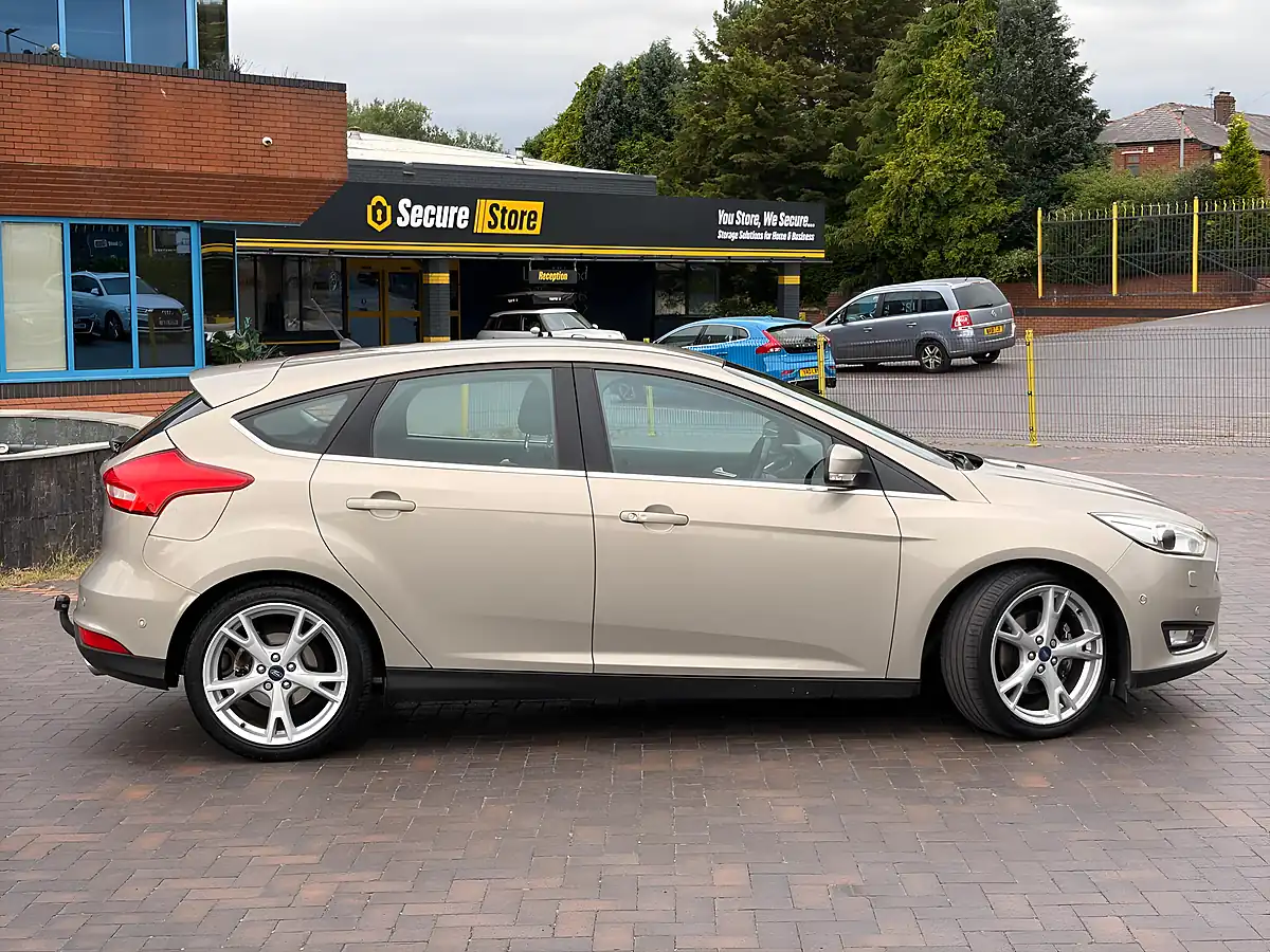 Used 2017 Ford Focus Titanium X Silver - Interior and Exterior details 3