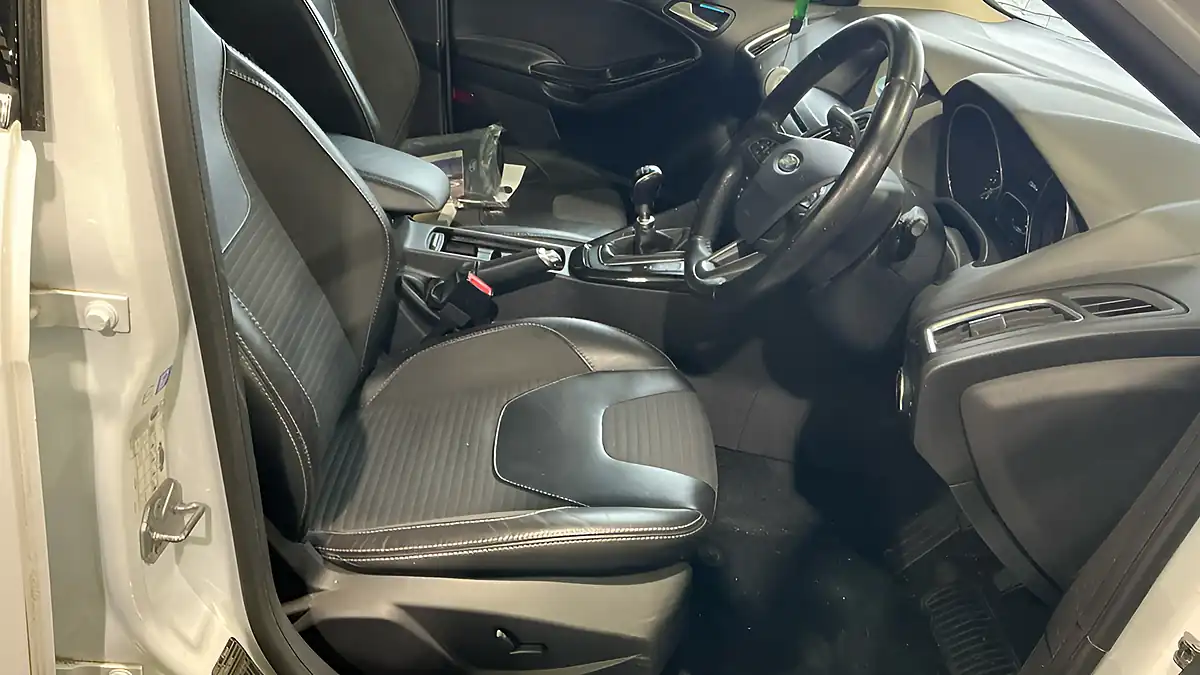 Used 2017 Ford Focus Titanium X White - Interior and Exterior details 11