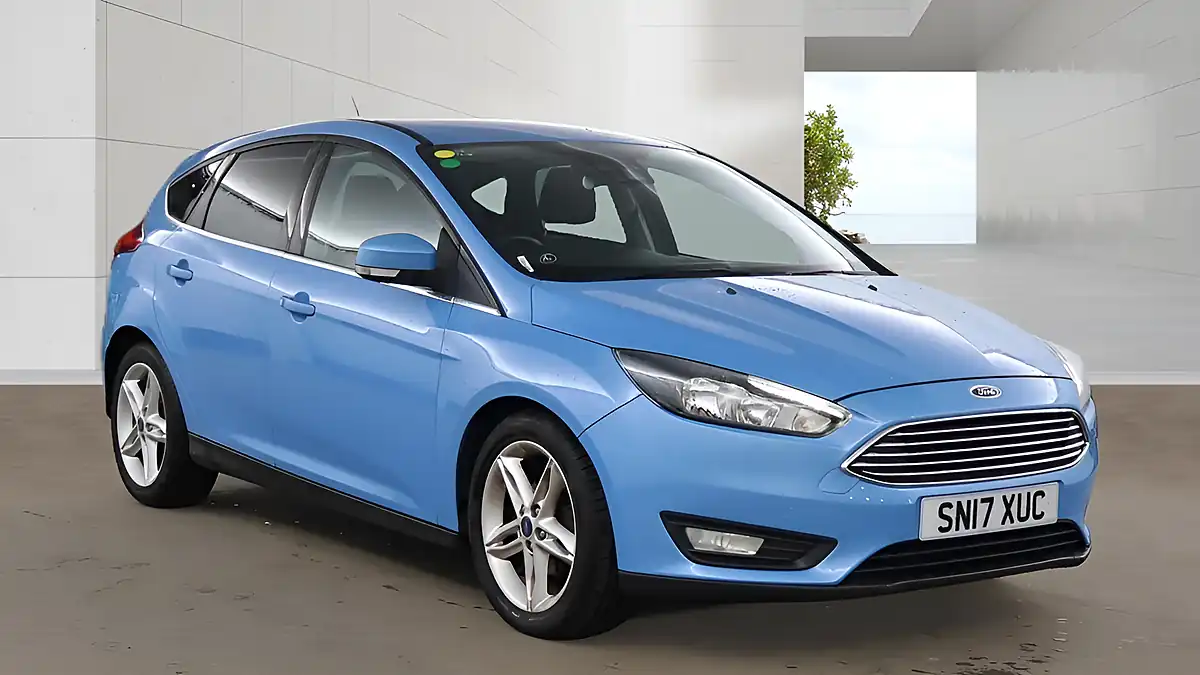Used 2017 Ford Focus Zetec Blue - Front View