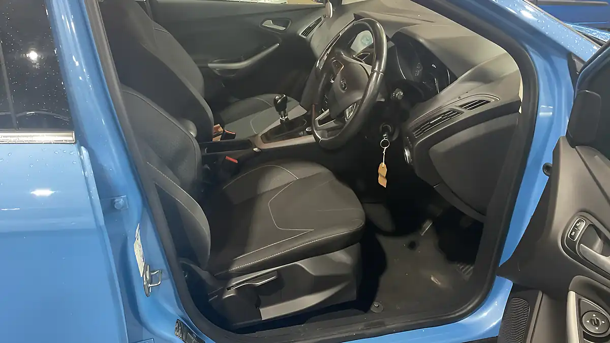 Used 2017 Ford Focus Zetec Blue - Interior and Exterior details 11