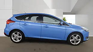 Used 2017 Ford Focus Zetec Blue - Interior and Exterior details 5
