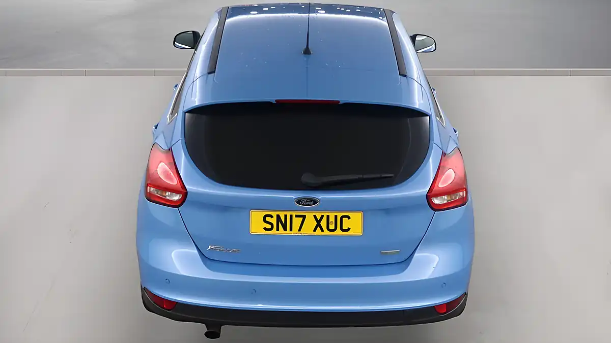 Used 2017 Ford Focus Zetec Blue - Interior and Exterior details 8