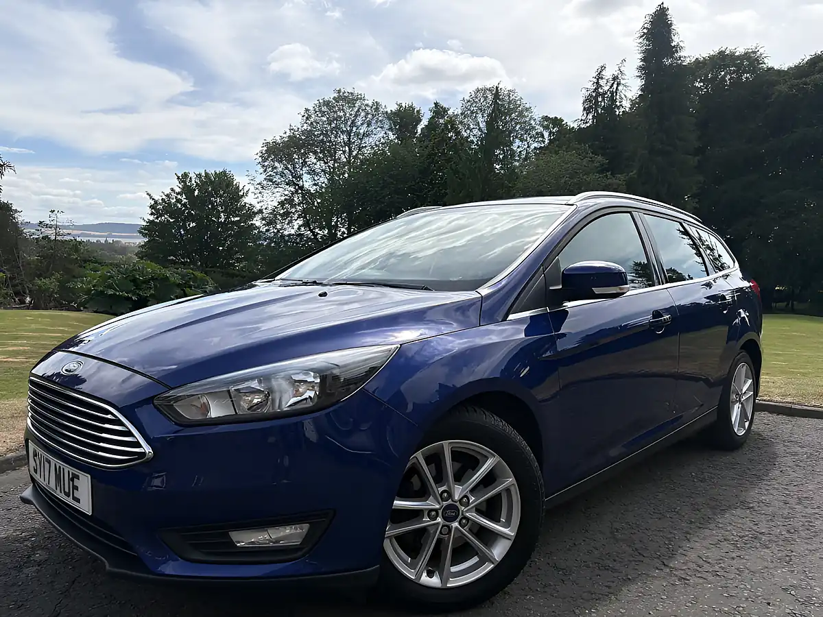 Used 2017 Ford Focus Zetec Blue - Front View