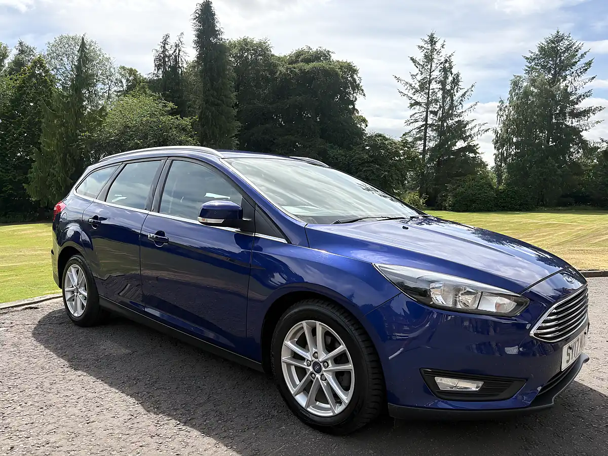 Used 2017 Ford Focus Zetec Blue - Interior and Exterior details 3