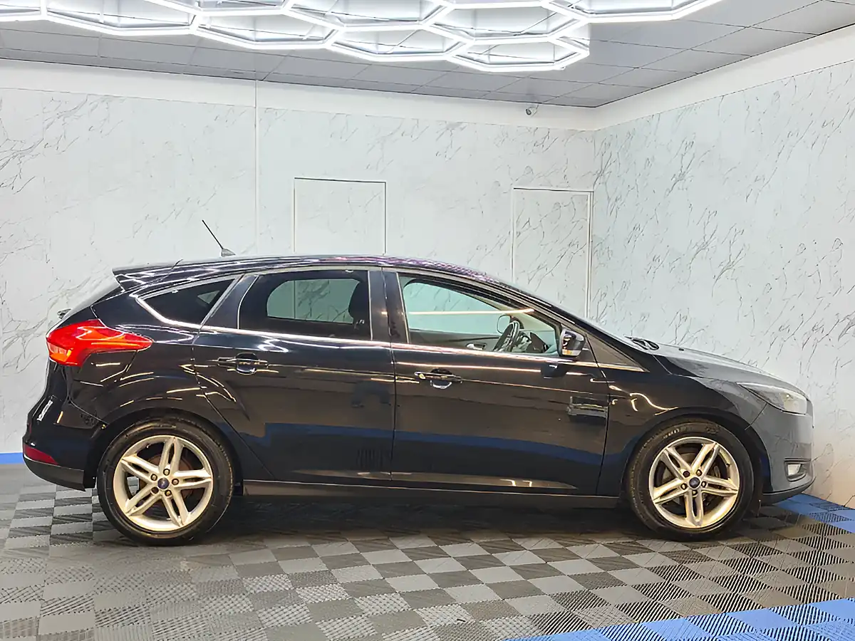 Used 2017 Ford Focus Zetec Edition Black - Interior and Exterior details 10