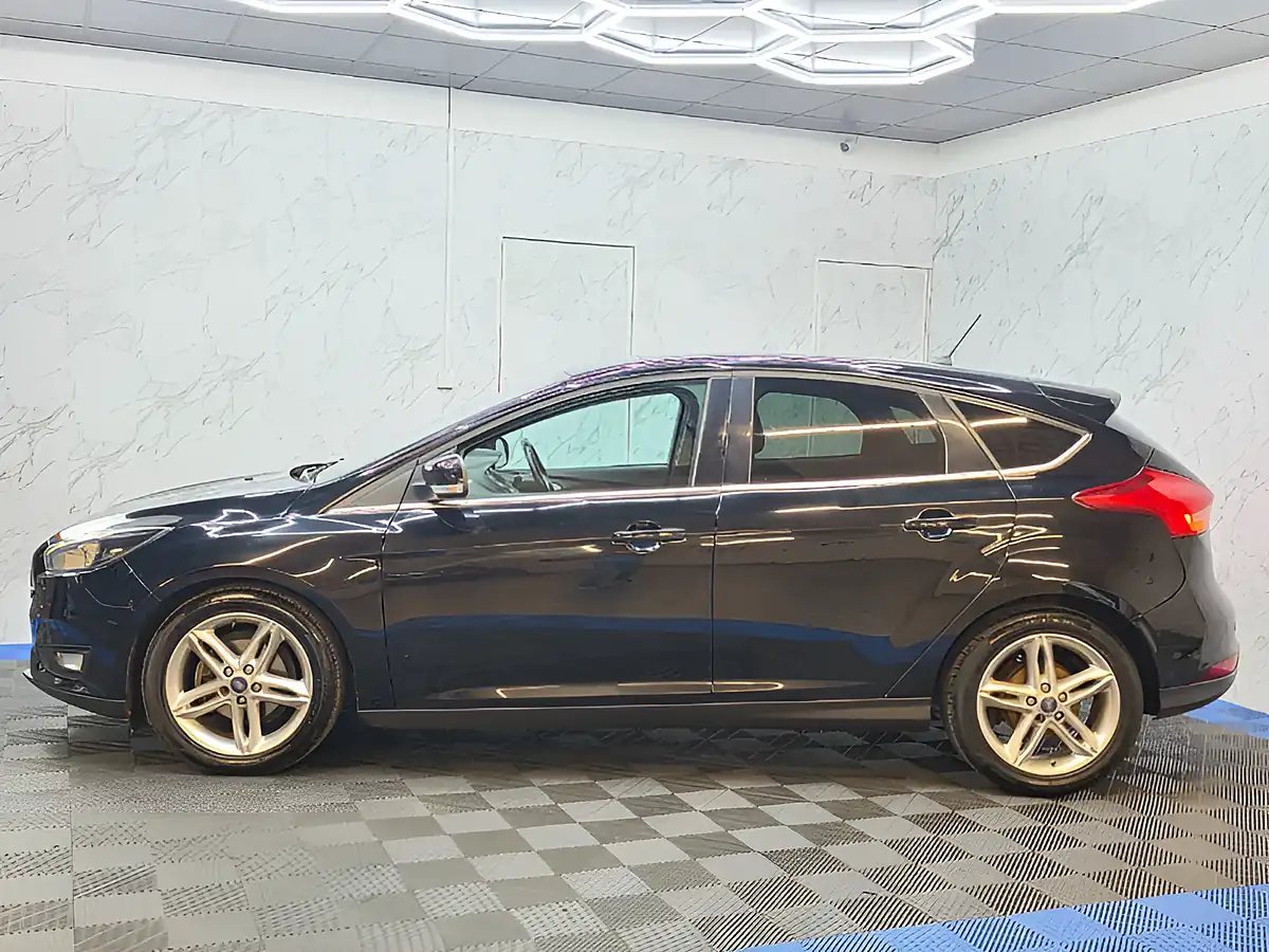 Used 2017 Ford Focus Zetec Edition Black - Interior and Exterior details 8