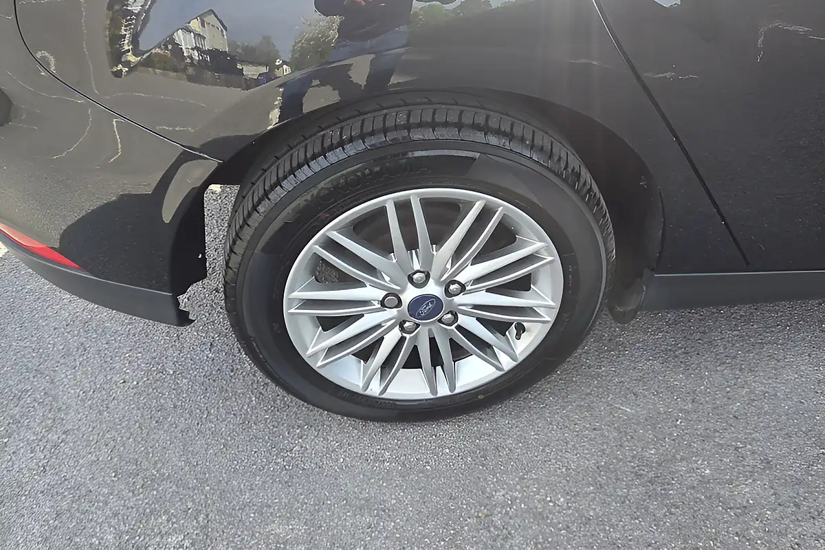 Used 2017 Ford Focus Zetec Edition Black - Interior and Exterior details 7
