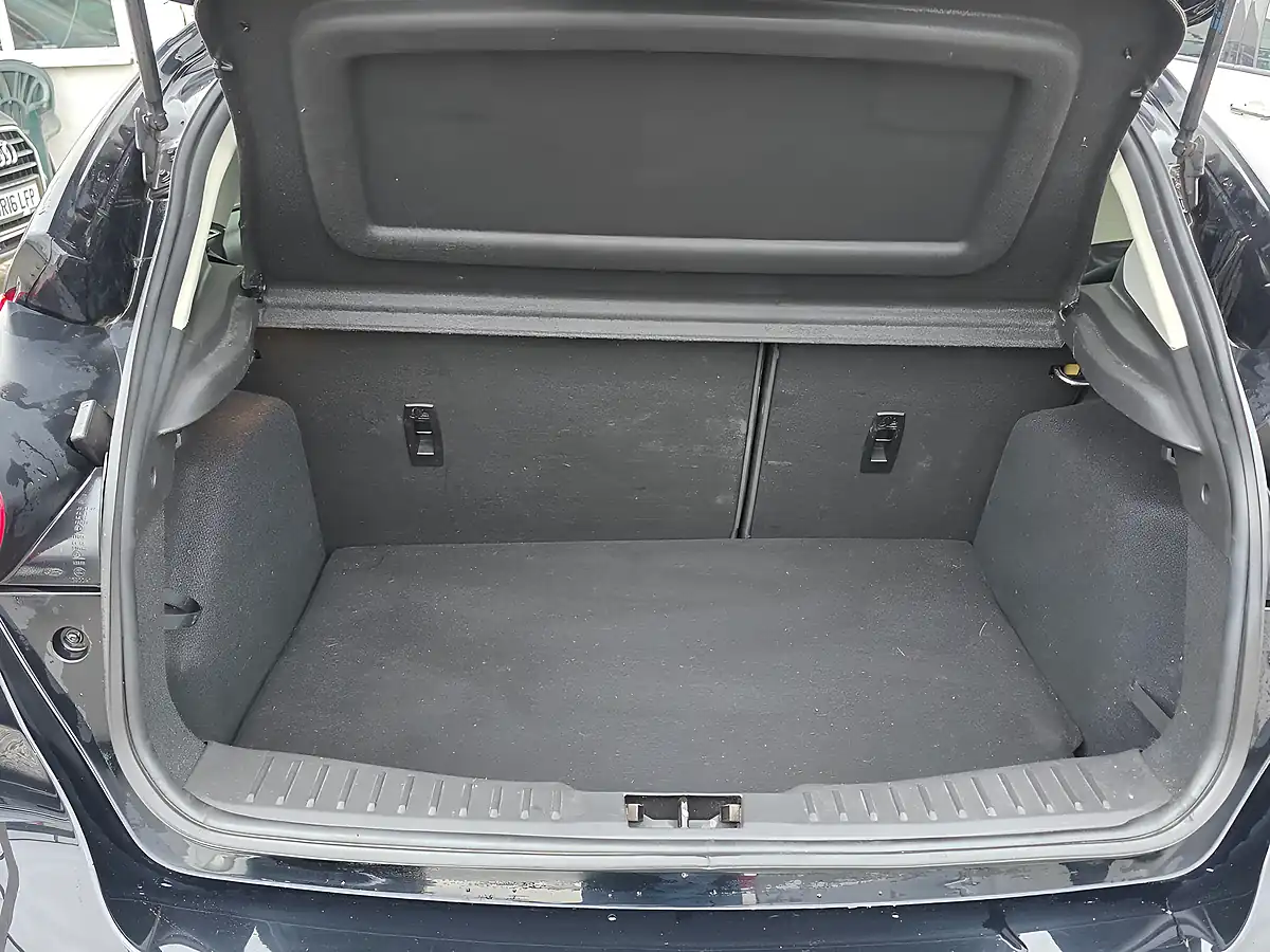Used 2017 Ford Focus Zetec Edition Black - Interior and Exterior details 11
