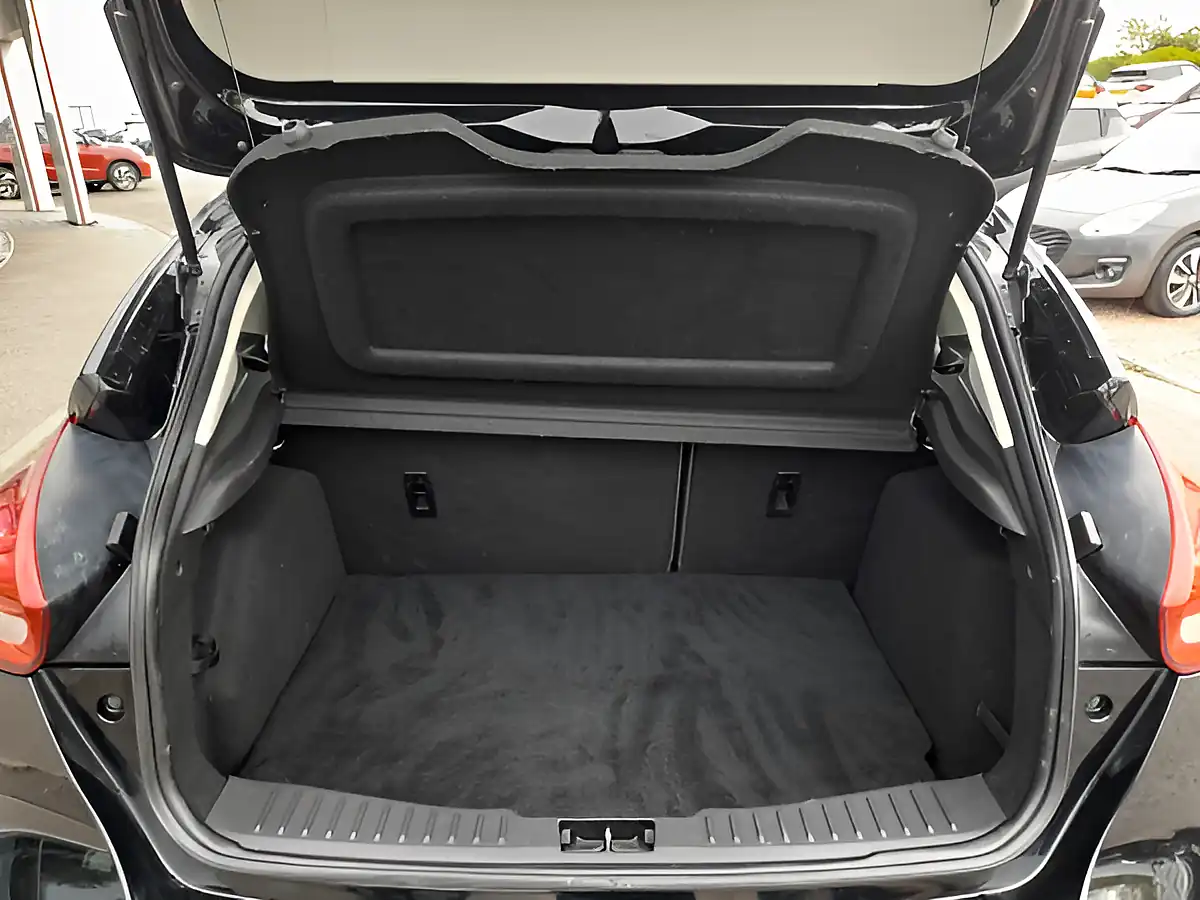 Used 2017 Ford Focus Zetec Edition Black - Interior and Exterior details 7