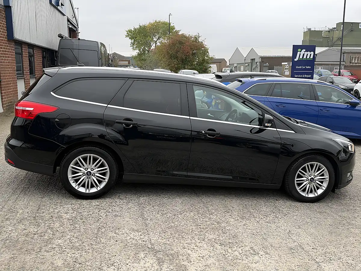 Used 2017 Ford Focus Zetec Edition Black Metallic - Interior and Exterior details 10