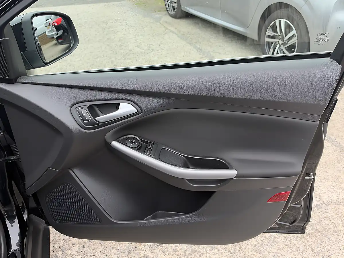 Used 2017 Ford Focus Zetec Edition Black Metallic - Interior and Exterior details 14