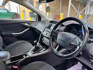 Used 2017 Ford Focus Zetec Edition Blue - Interior and Exterior details 10
