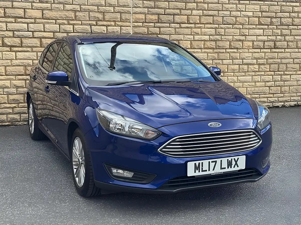Used 2017 Ford Focus Zetec Edition Blue - Interior and Exterior details 8