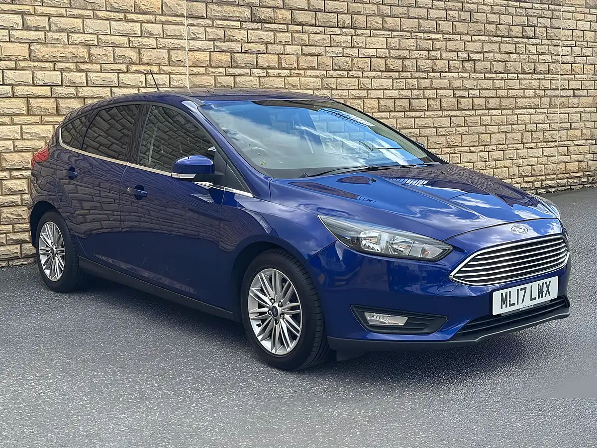 Used 2017 Ford Focus Zetec Edition Blue - Interior and Exterior details 9