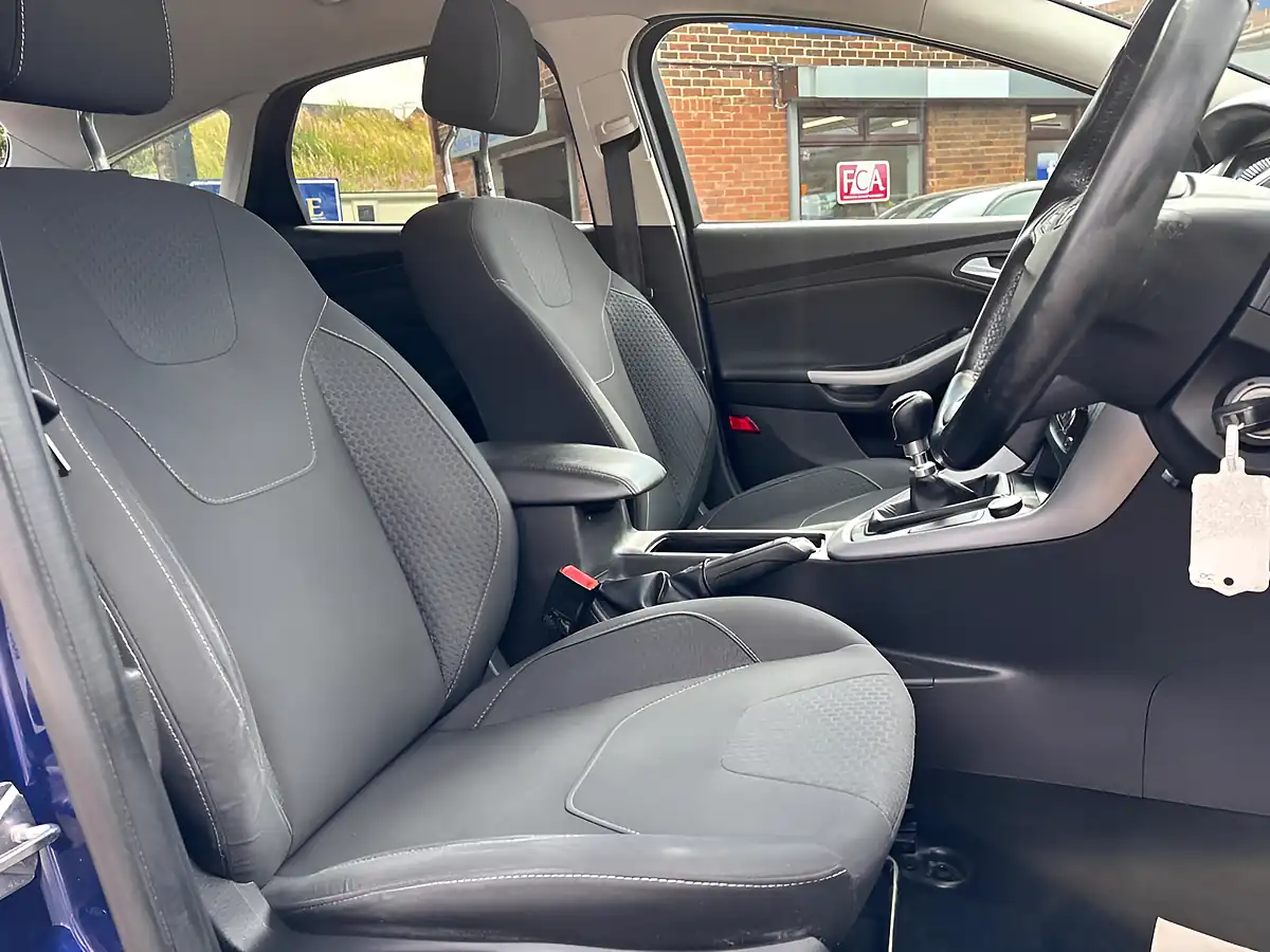 Used 2017 Ford Focus Zetec Edition Blue - Interior and Exterior details 10