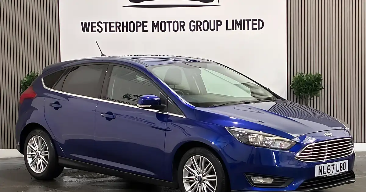 Used 2017 Ford Focus Zetec Edition Blue - Front View