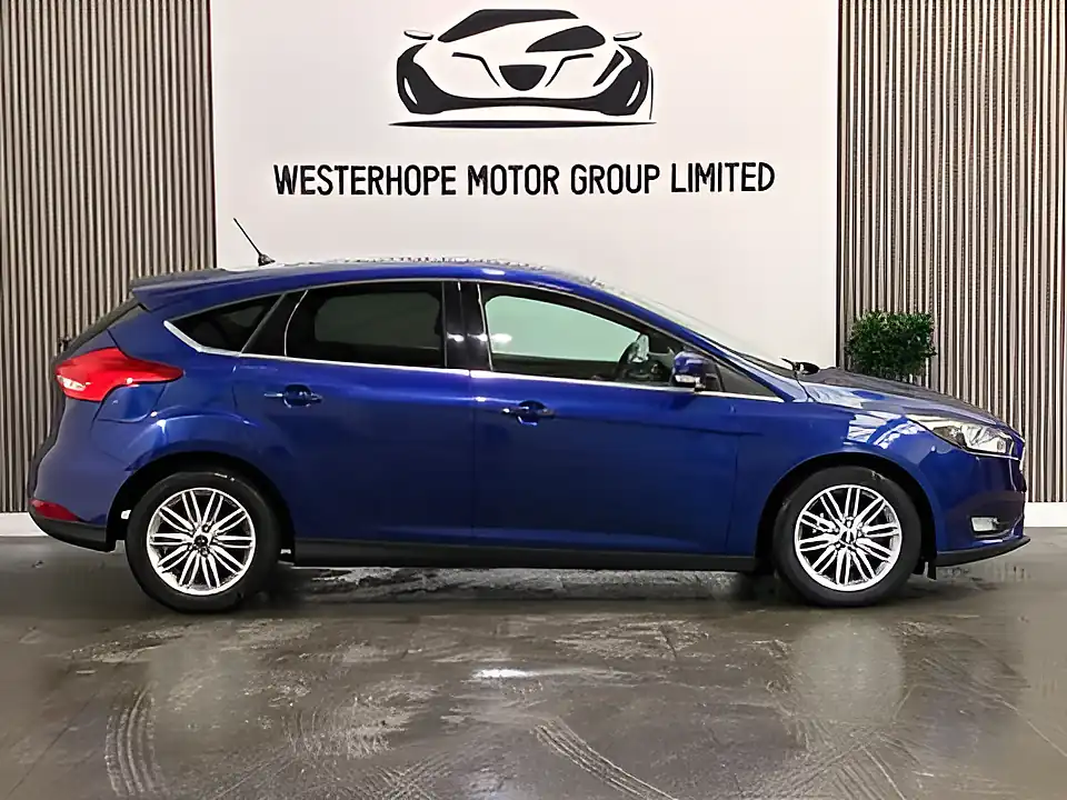 Used 2017 Ford Focus Zetec Edition Blue - Interior and Exterior details 11