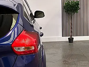 Used 2017 Ford Focus Zetec Edition Blue - Interior and Exterior details 16