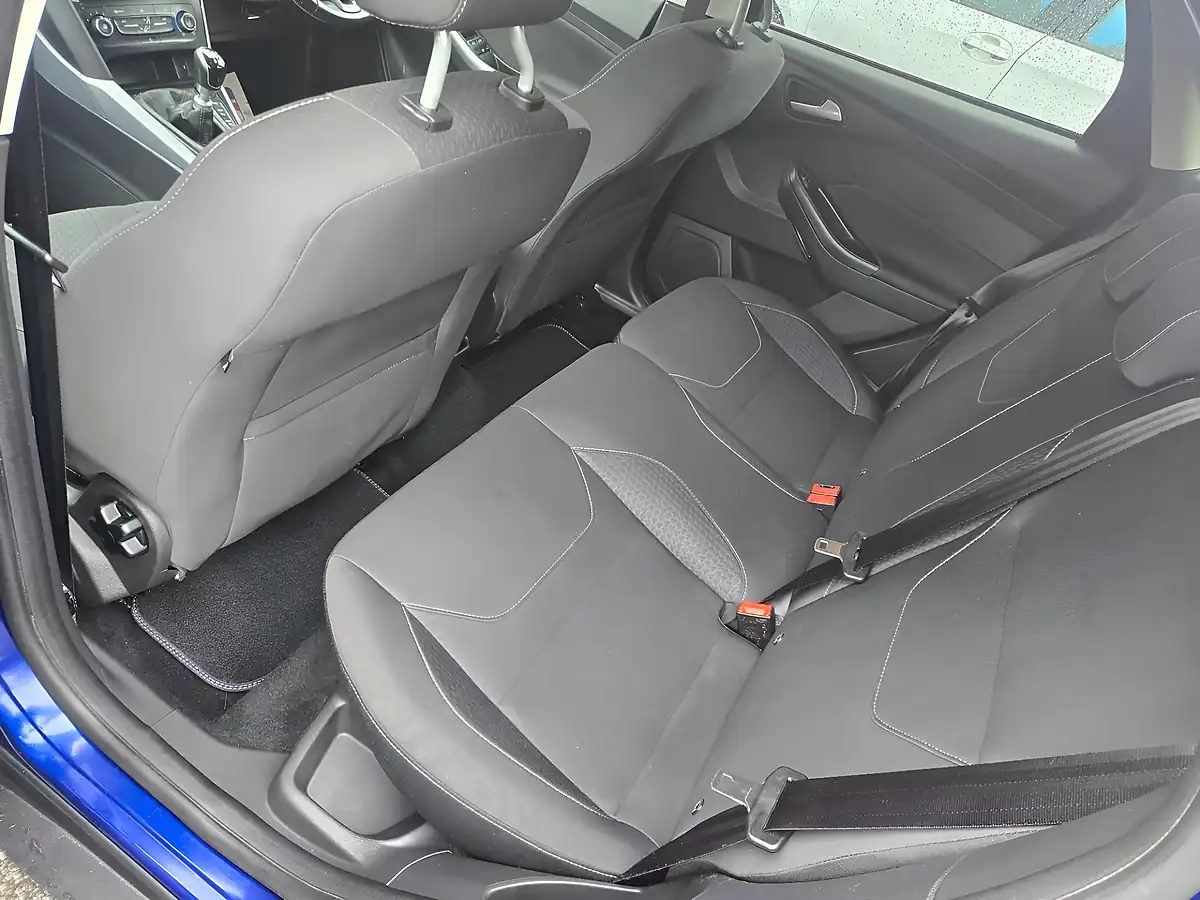 Used 2017 Ford Focus Zetec Edition Blue - Interior and Exterior details 4