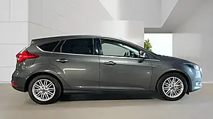 Used 2017 Ford Focus Zetec Edition Grey - Interior and Exterior details 5
