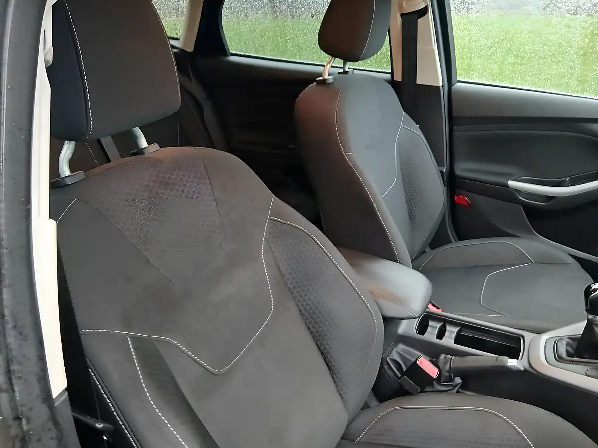 Used 2017 Ford Focus Zetec Edition Grey - Interior and Exterior details 13