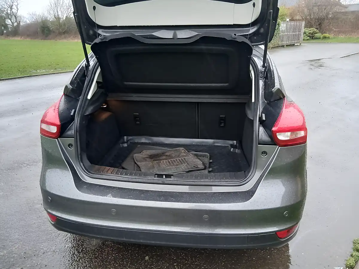 Used 2017 Ford Focus Zetec Edition Grey - Interior and Exterior details 14