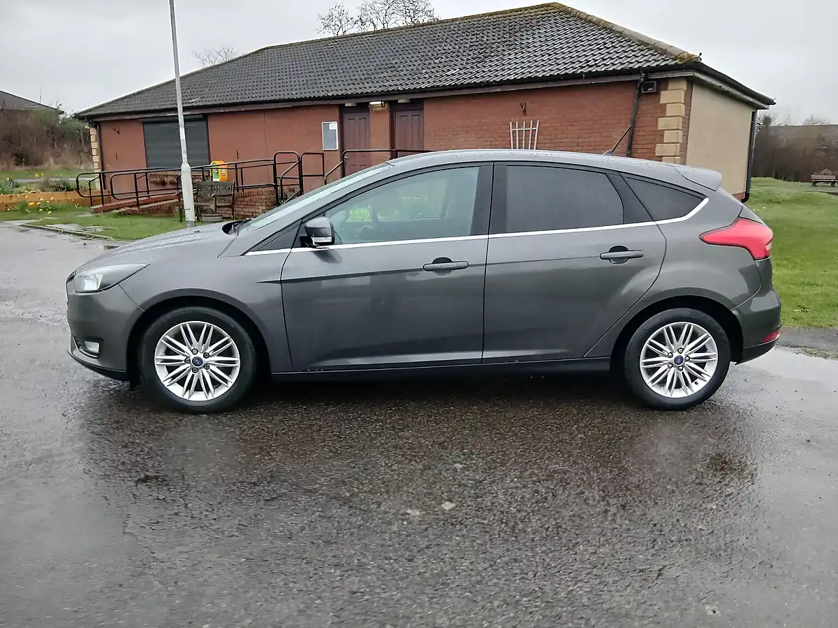 Used 2017 Ford Focus Zetec Edition Grey - Interior and Exterior details 5