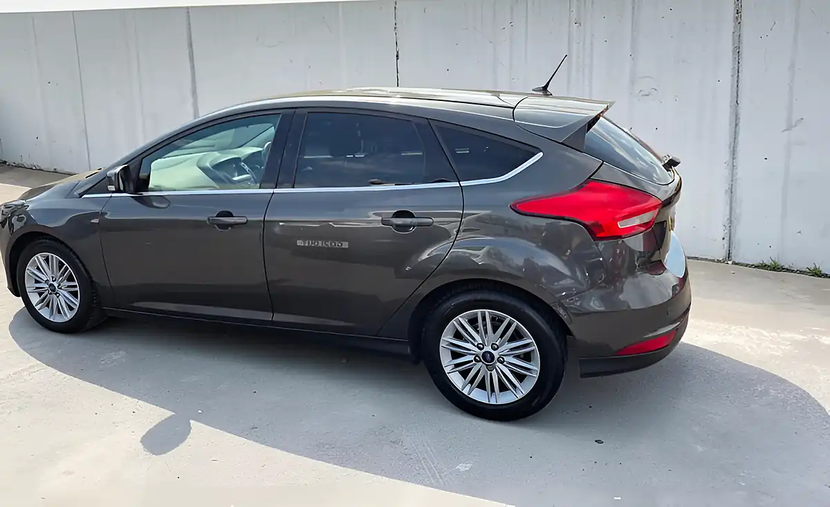 Used 2017 Ford Focus Zetec Edition Magnetic Grey - Interior and Exterior details 5