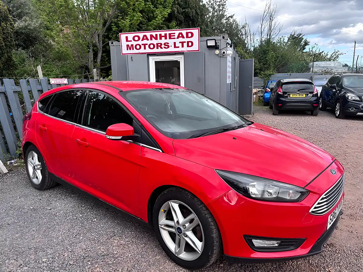Used 2017 Ford Focus Zetec Edition Red - Front View
