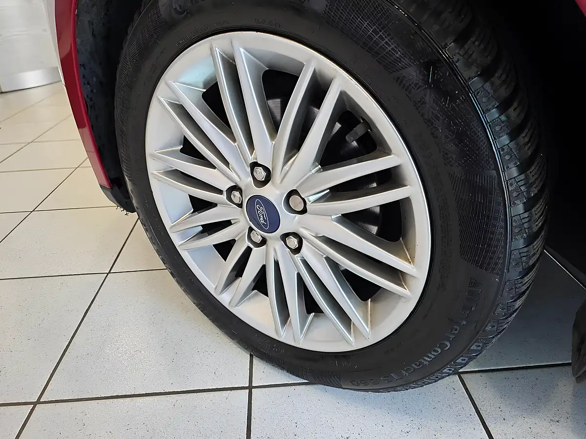 Used 2017 Ford Focus Zetec Edition Red - Interior and Exterior details 15