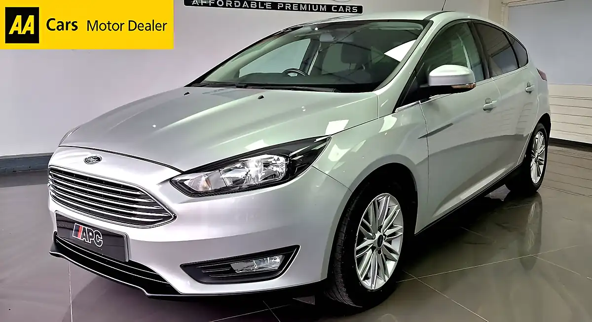 Used 2017 Ford Focus Zetec Edition Silver - Front View