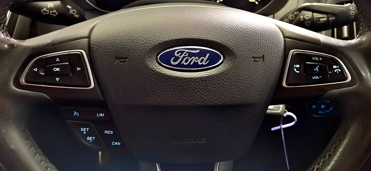 Used 2017 Ford Focus Zetec Edition Silver - Interior and Exterior details 14