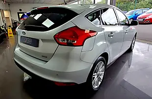 Used 2017 Ford Focus Zetec Edition Silver - Interior and Exterior details 6