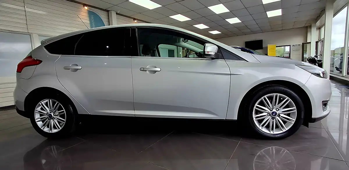Used 2017 Ford Focus Zetec Edition Silver - Interior and Exterior details 7