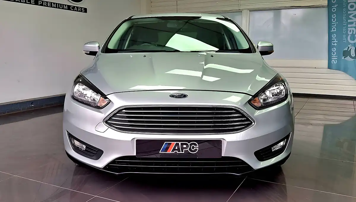 Used 2017 Ford Focus Zetec Edition Silver - Interior and Exterior details 9