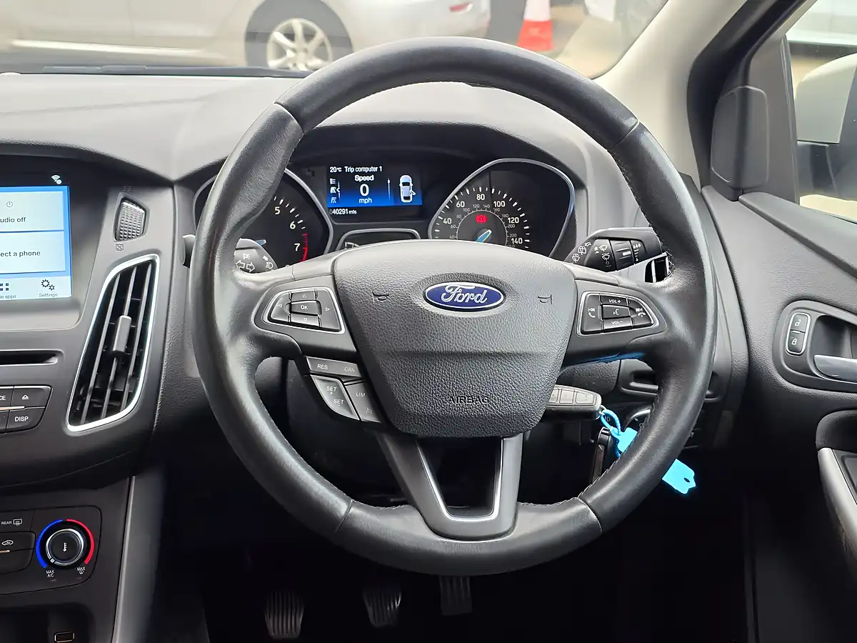 Used 2017 Ford Focus Zetec Edition Silver - Interior and Exterior details 8